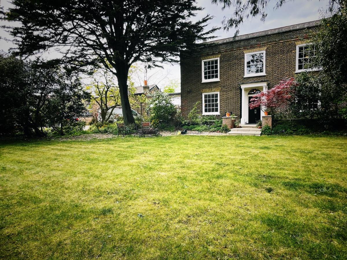 Manor House Of Cheshunt- Historic Villa エクステリア 写真