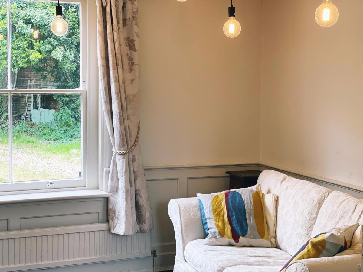 Manor House Of Cheshunt- Historic Villa エクステリア 写真